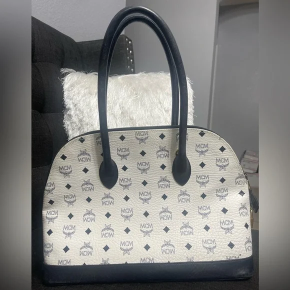 🤗 SOLD 🤗 MCM Satchel with Gold Accents - Picture 2 of 12